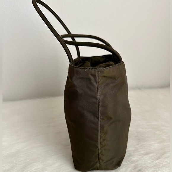 ✨PRADA Tessuto Nylon City Tote B8484 Tundra Dark Olive - Picture 4 of 16